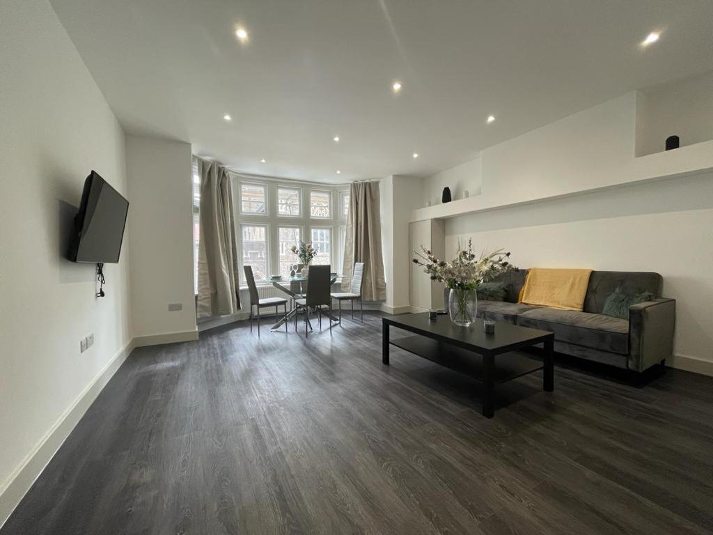 דירות Star London Finchley Road 3-Bed Retreat מראה חיצוני תמונה